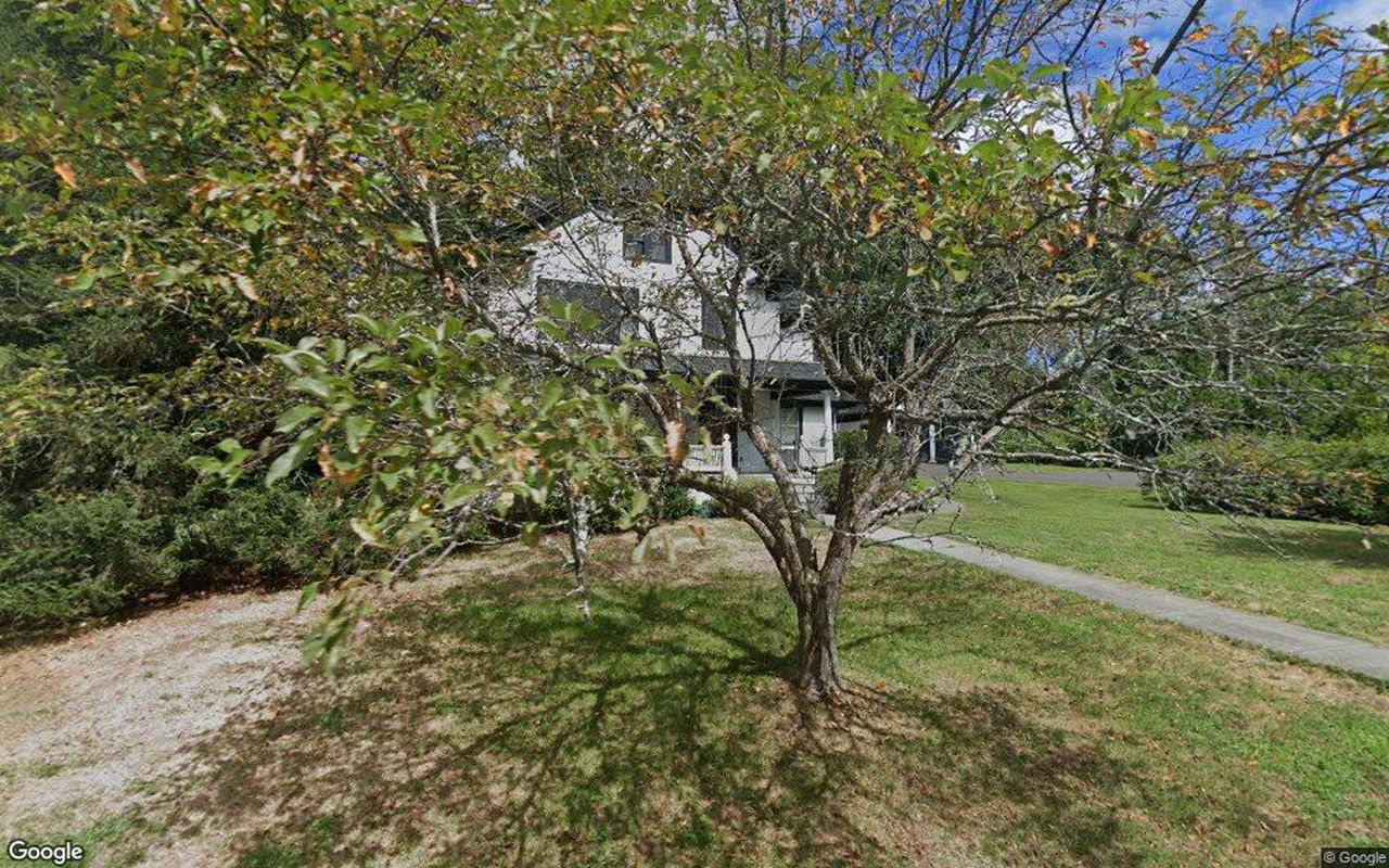 85 Hillcrest Place, Amherst, MA