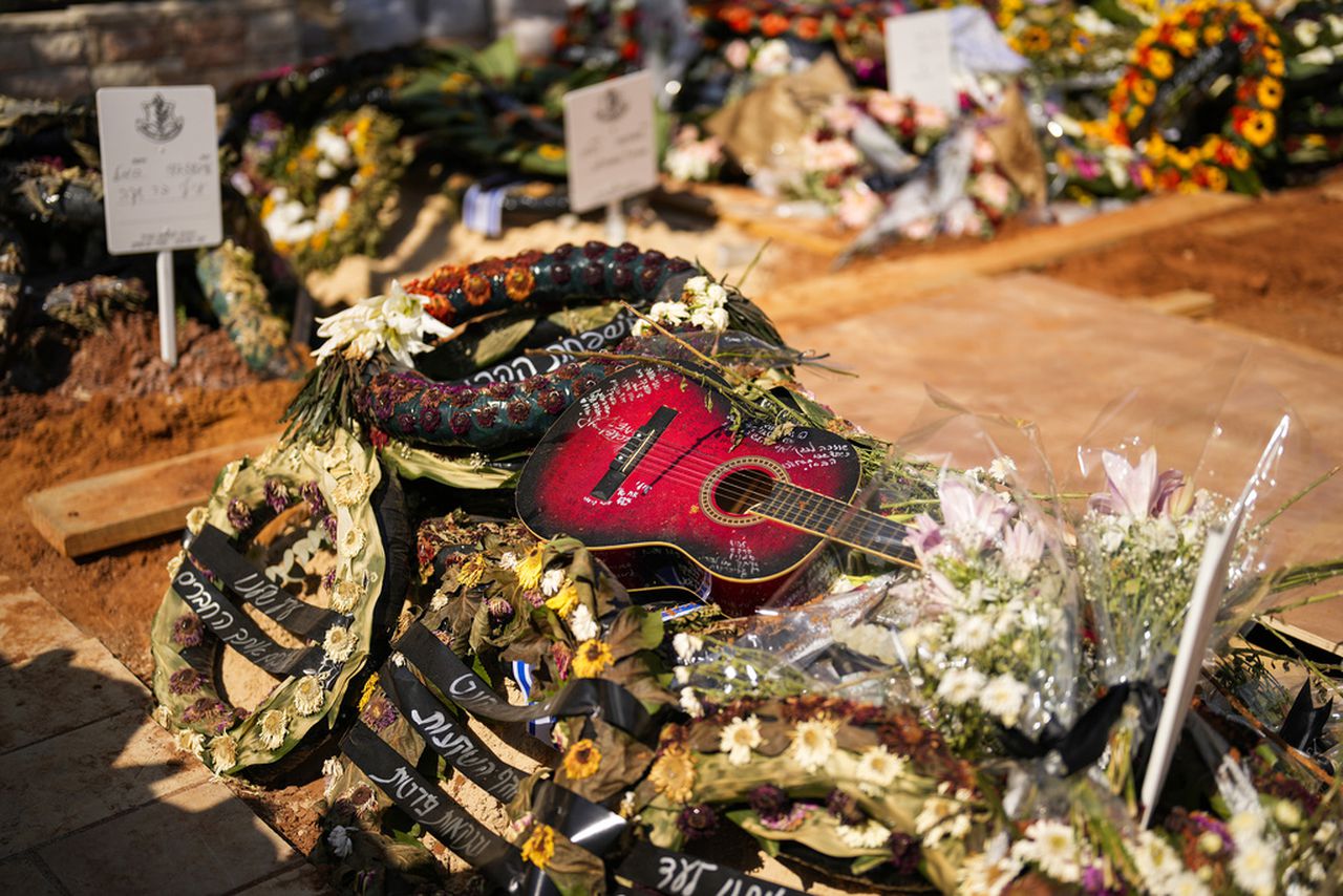 Israeli soldier grave