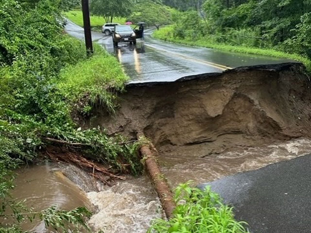 Lightning strikes, flash floods and landslides reported across Massachusetts