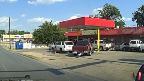 VIDEO: Suspect shot by Fort Worth officers carjacked vehicle, pointed gun to his own head