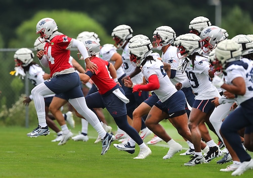 Patriots team beginning training camp at a crossroads