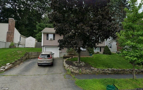 77 Darnell Road, Worcester, MA