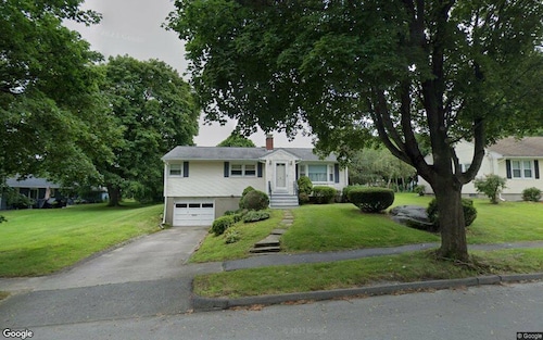 35 Tupelo Road, Worcester, MA