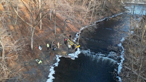 Search and rescue volunteer leaves home to respond to fire, comes back to find it burning