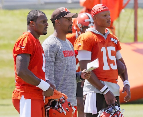Cleveland Browns offensive assistant and quarterbacks coach Ashton Grant watches during in an 11-on-11 drill with quarterbacks Deshaun Watson and Joshua Dobbs