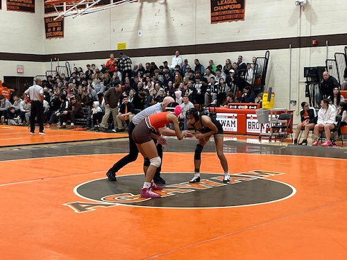 Agawam, Springfield Central girls wrestling