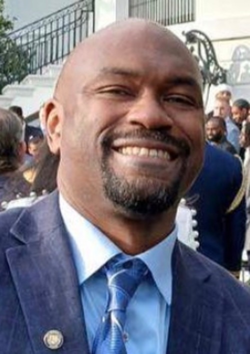 Leon Smith