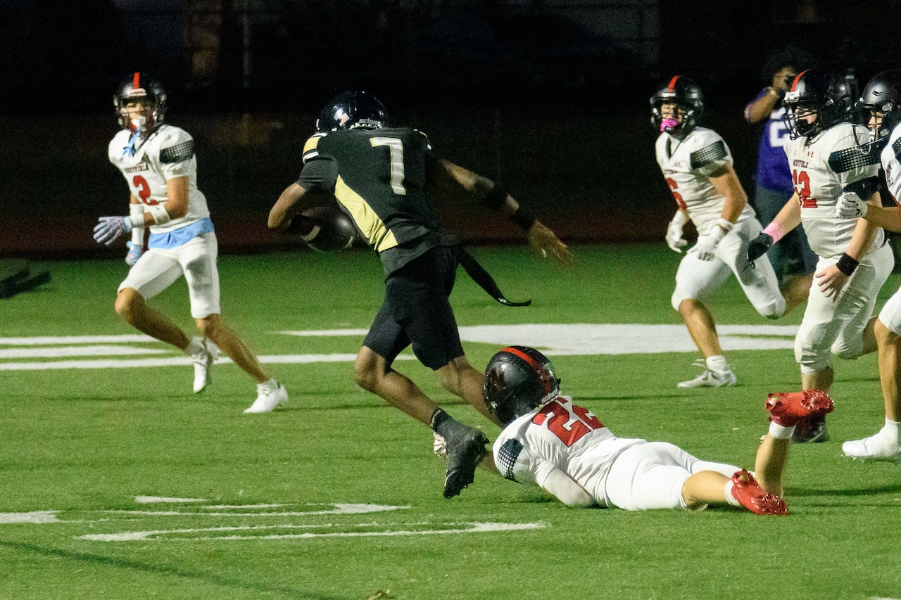 10-3-25 Westfield football at Springfield Central