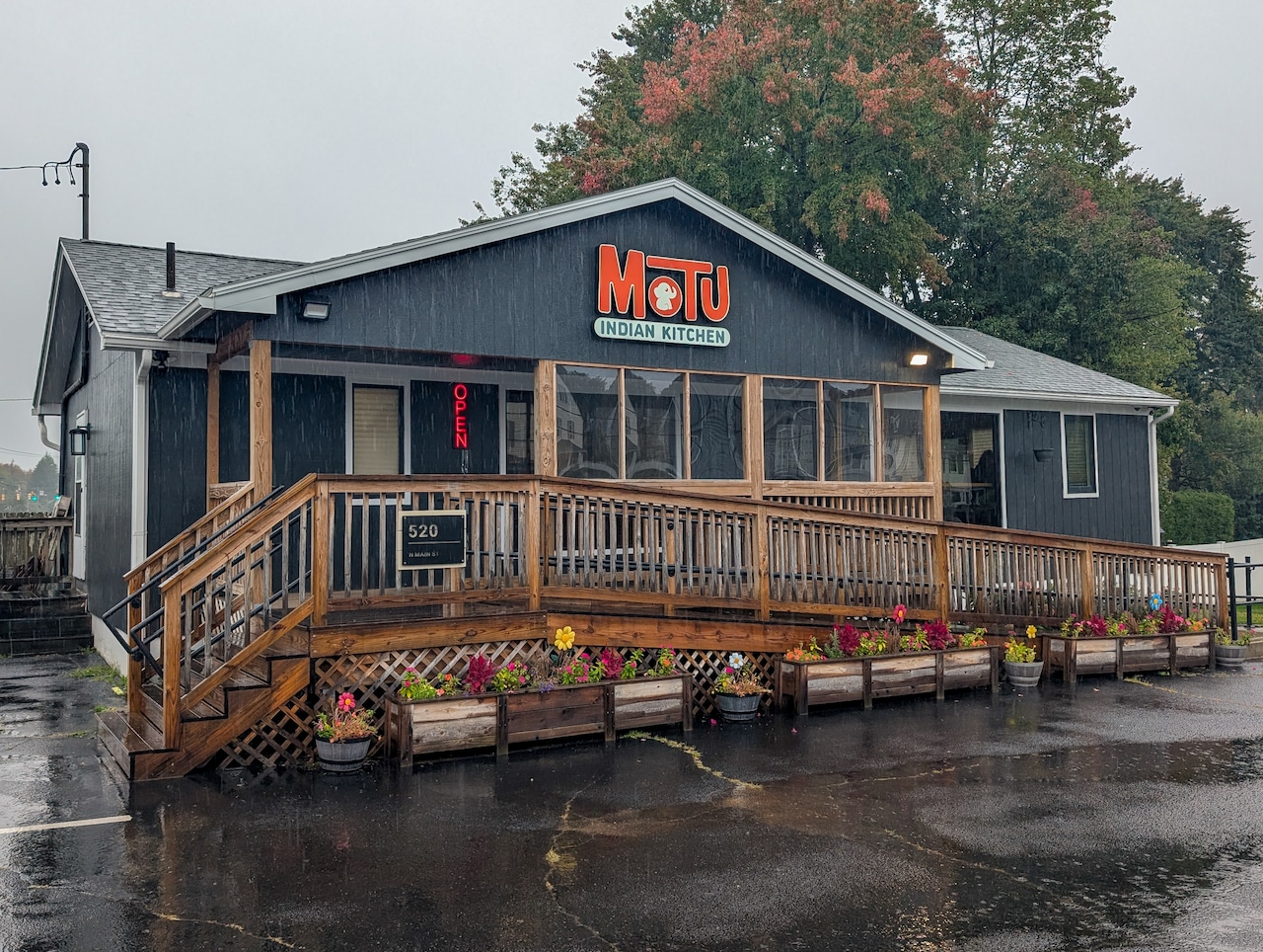 Motu Indian Kitchen in East Longmeadow