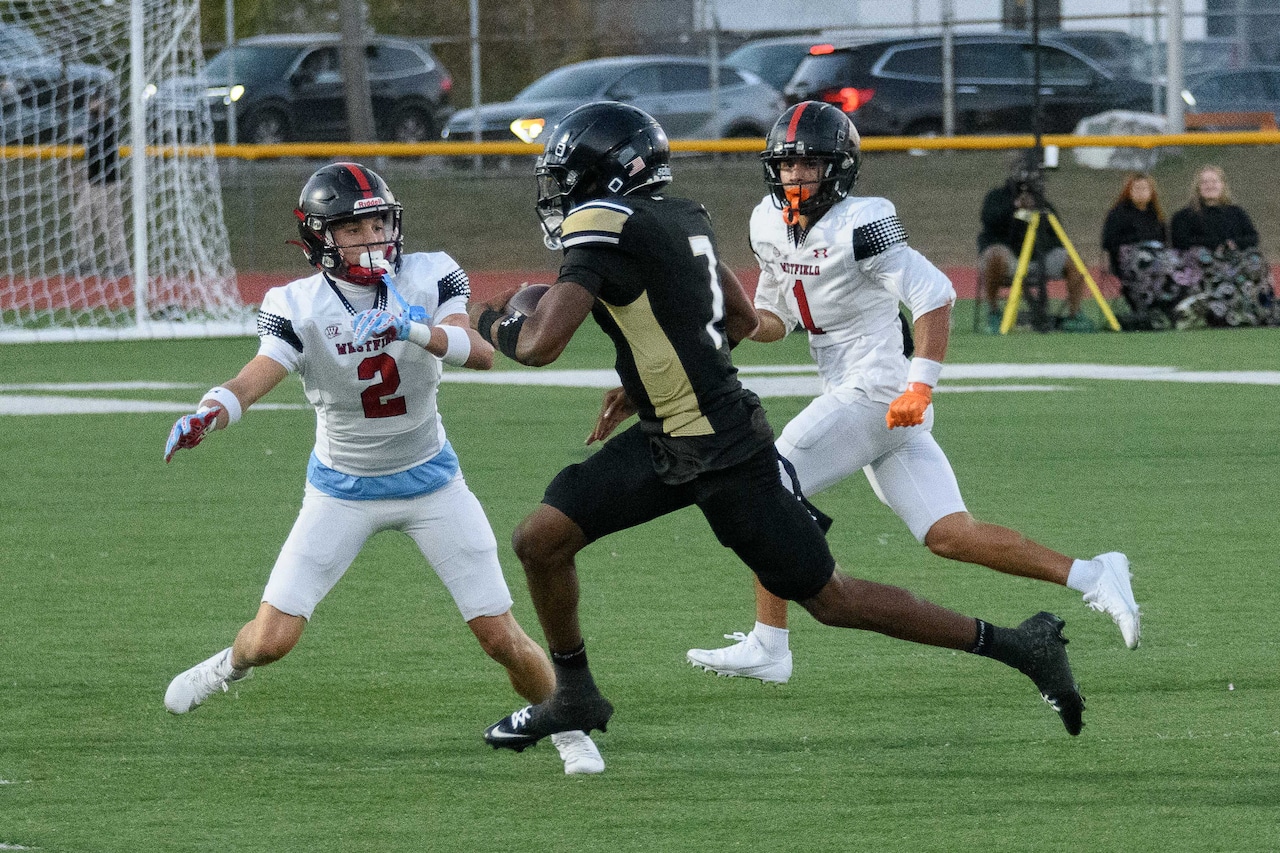 10-3-25 Westfield football at Springfield Central