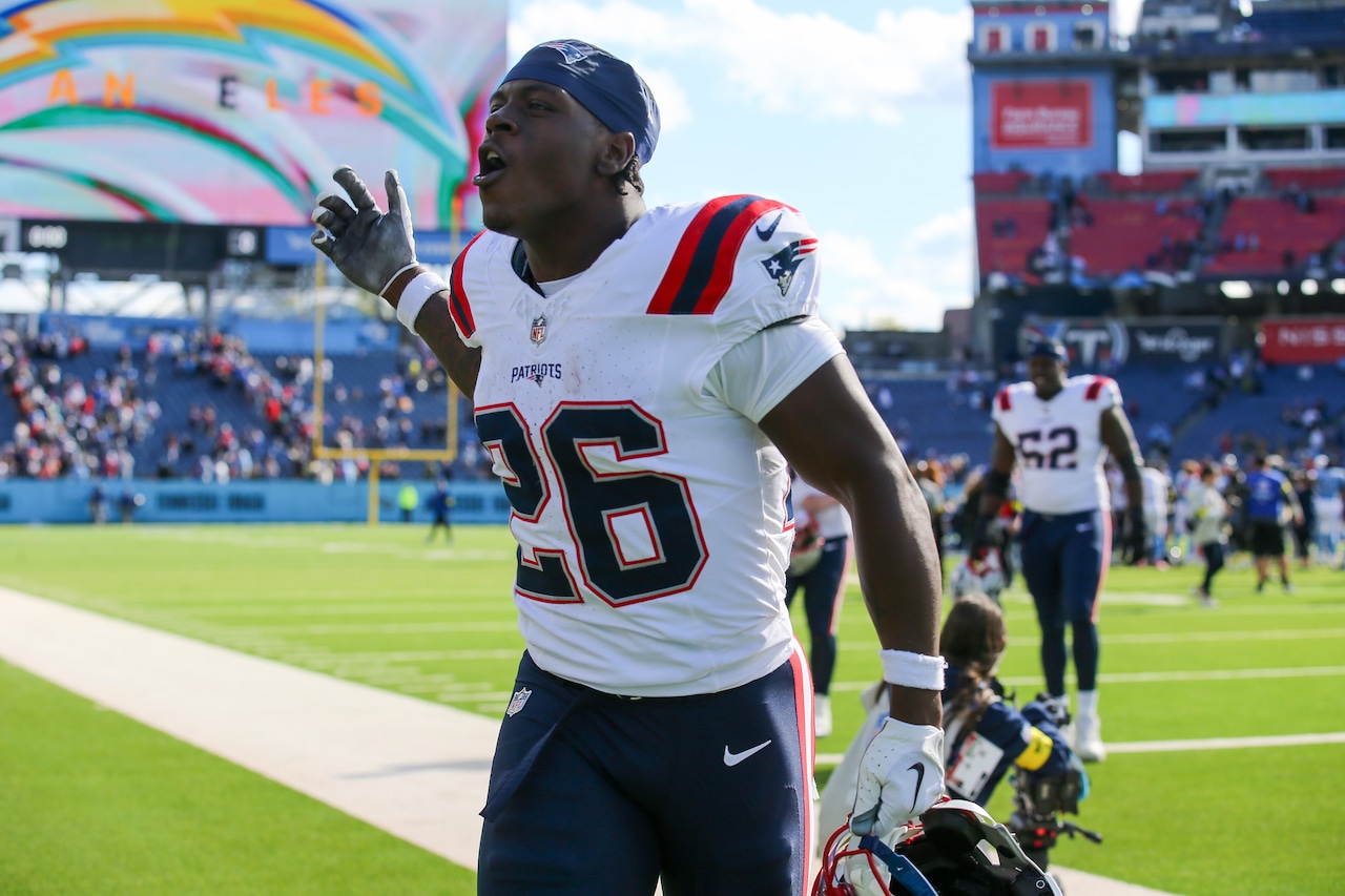 Patriots Titans Football