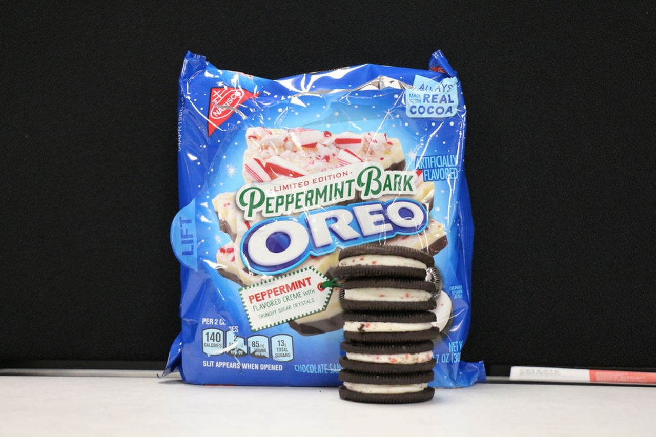 Peppermint Bark Oreos