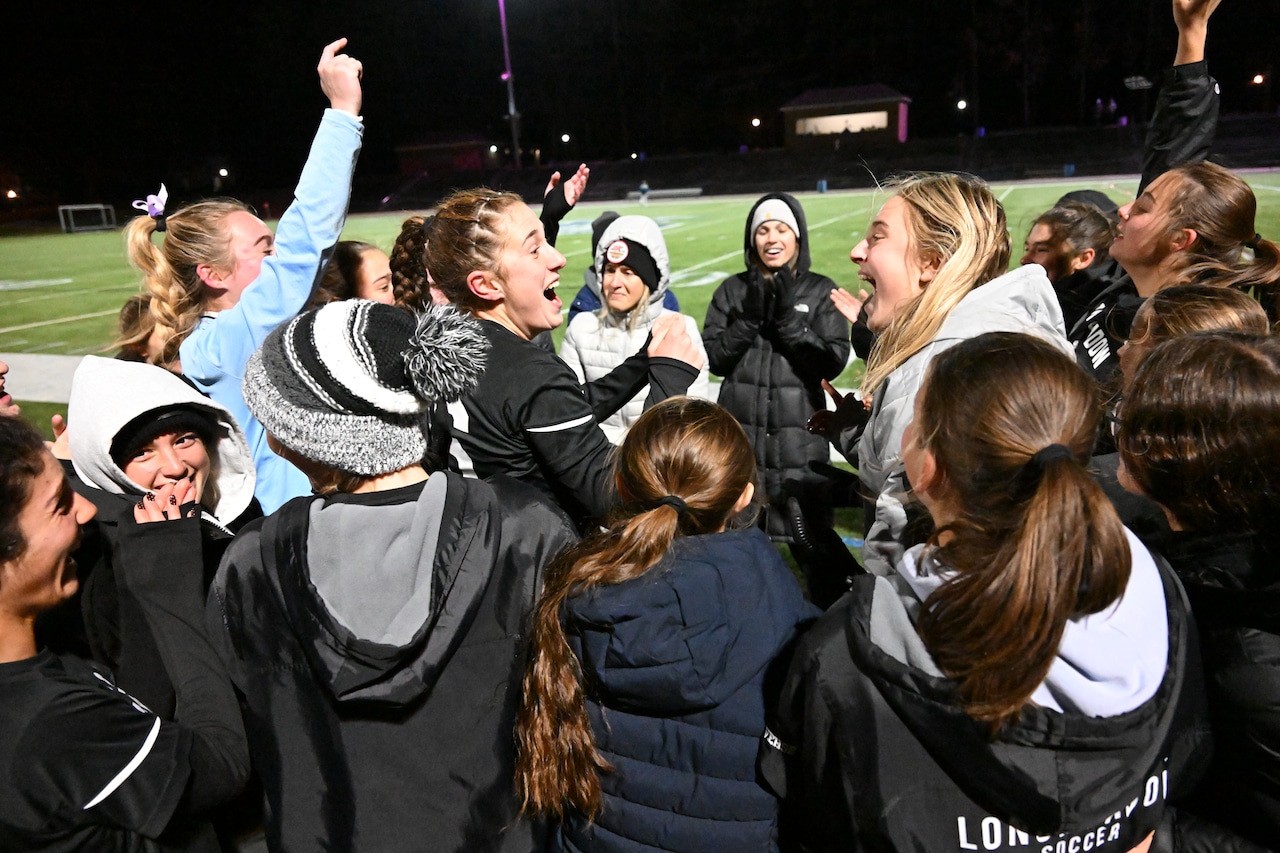 Longmeadow girls soccer
